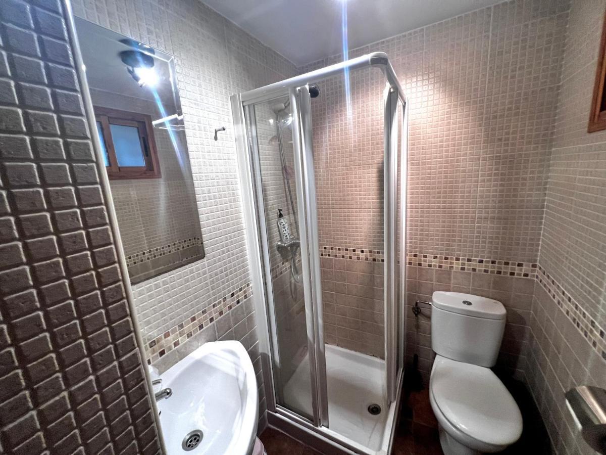 Apartament Destino Deluxe Plaza De Santiago - 3 Hab Caces Zewnętrze zdjęcie